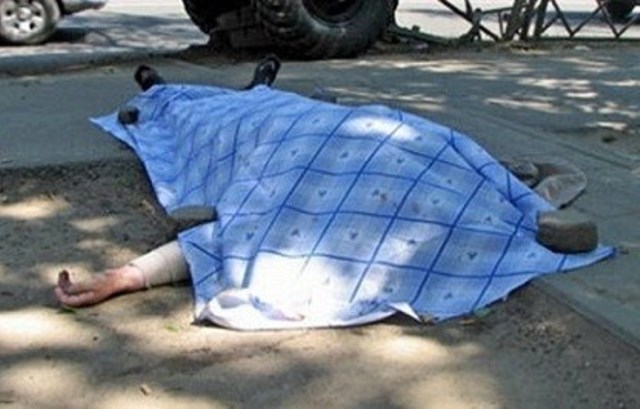 Bakıda fəhlə binadan yıxılıb öldü